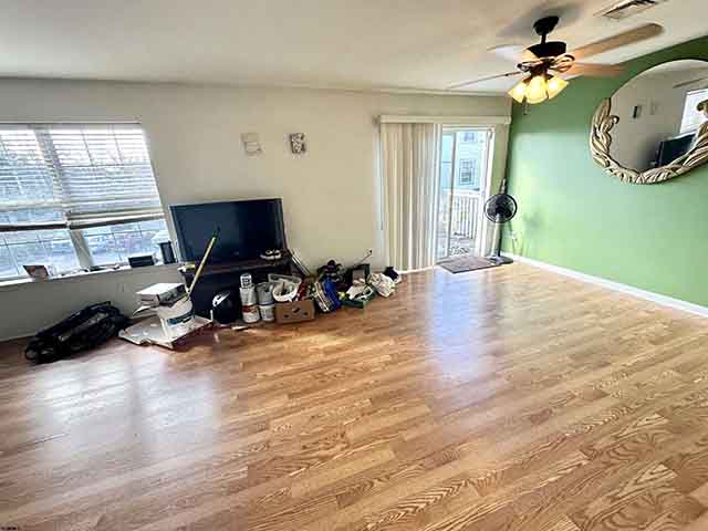 7  Oyster Bay Rd Apt B - , ABSECON