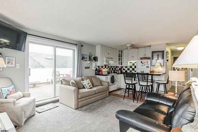 928  Wesley Ave - , OCEAN CITY