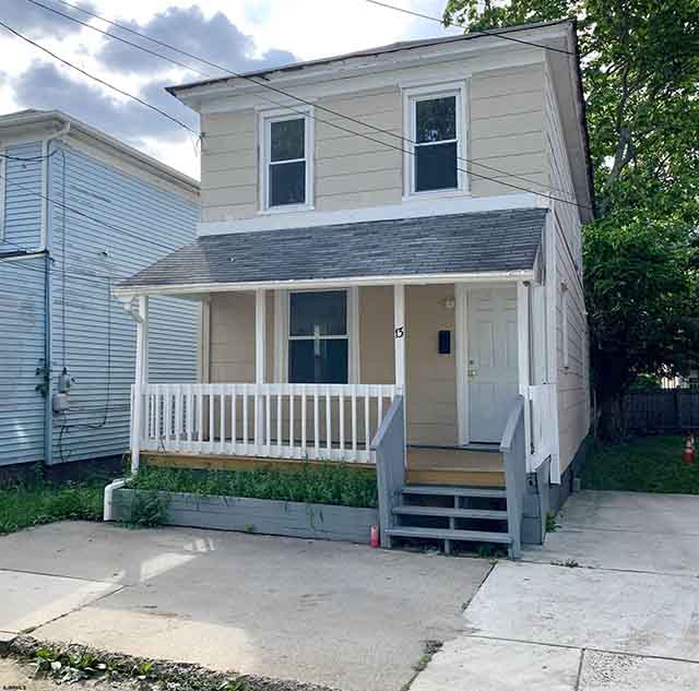 PLEASANTVILLE REAL ESTATE - 13  Vola