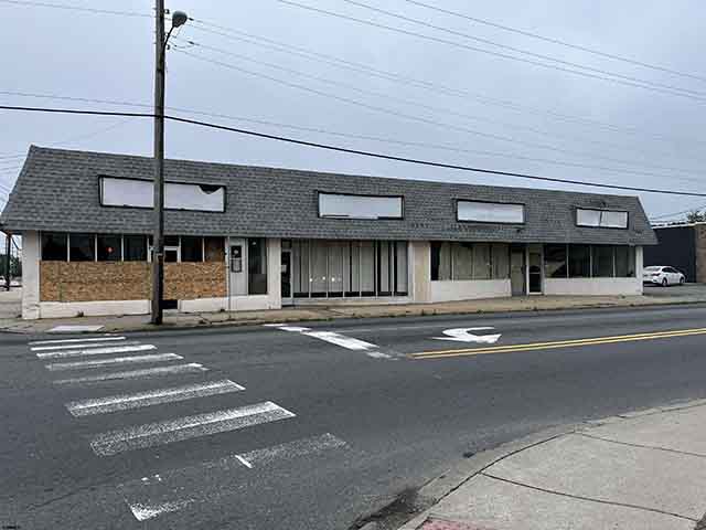 901-911 N Main - , PLEASANTVILLE