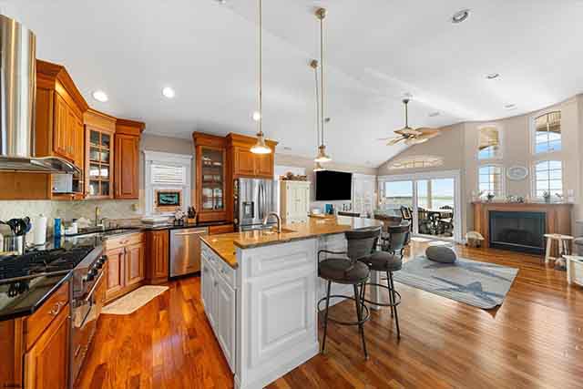 8211  Sounds Ave - , SEA ISLE CITY