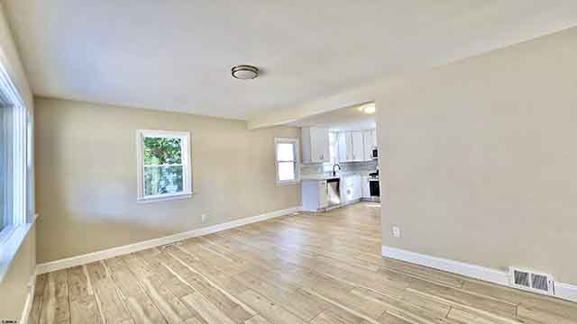520 N Franklin Blvd - , PLEASANTVILLE