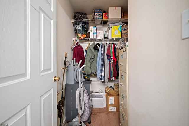 72  Jamestown - , MAYS LANDING