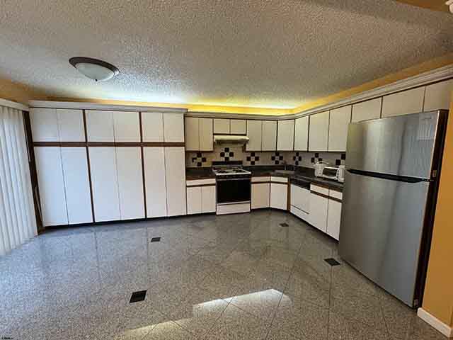 65  Cherokee Dr - , ABSECON