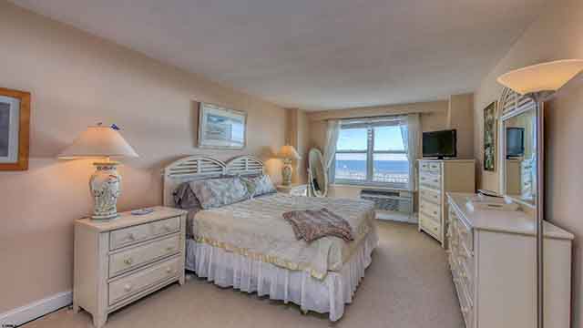 9400  Atlantic - , MARGATE CITY