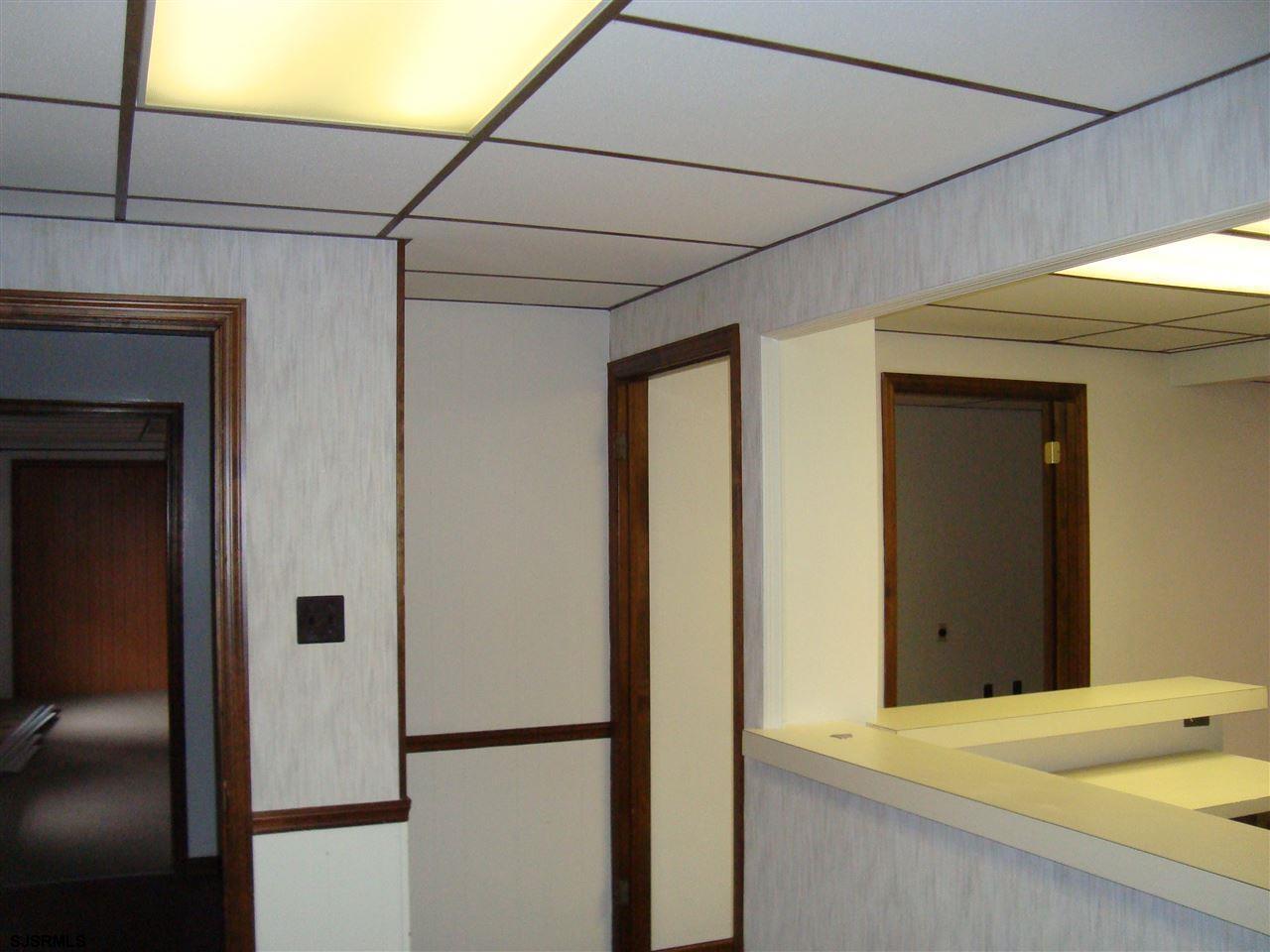 705  White Horse - , ABSECON