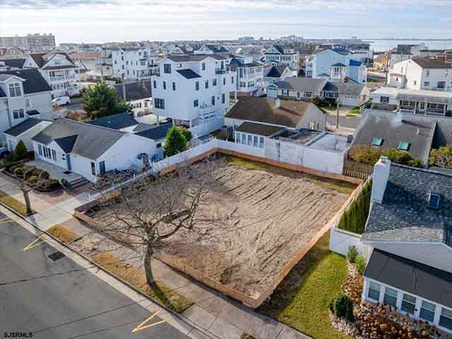 32  Pelham - , LONGPORT