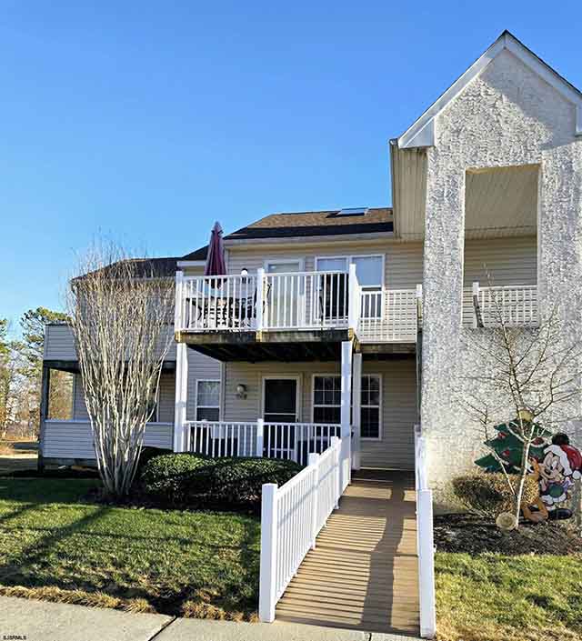 473  London - , PLEASANTVILLE