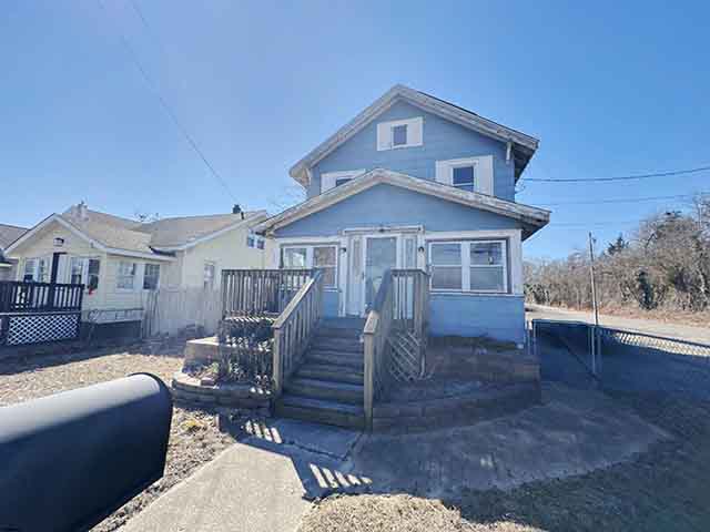PLEASANTVILLE REAL ESTATE - 115 W delilah