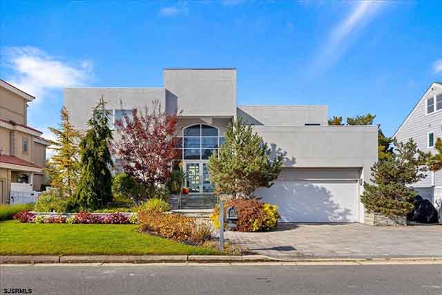 8205  Lagoon - , MARGATE CITY