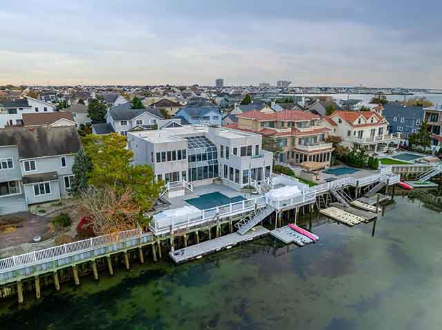 8205  Lagoon - , MARGATE CITY