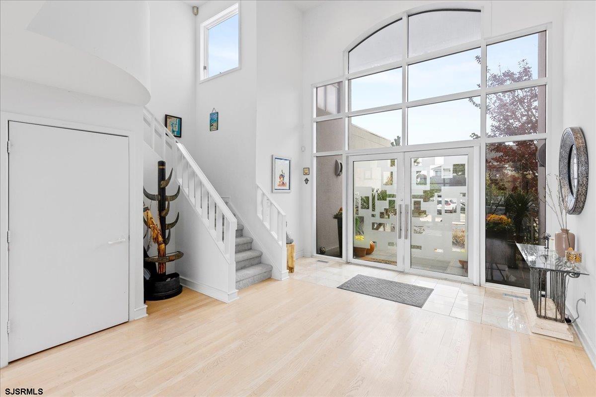 8205  Lagoon - , MARGATE CITY
