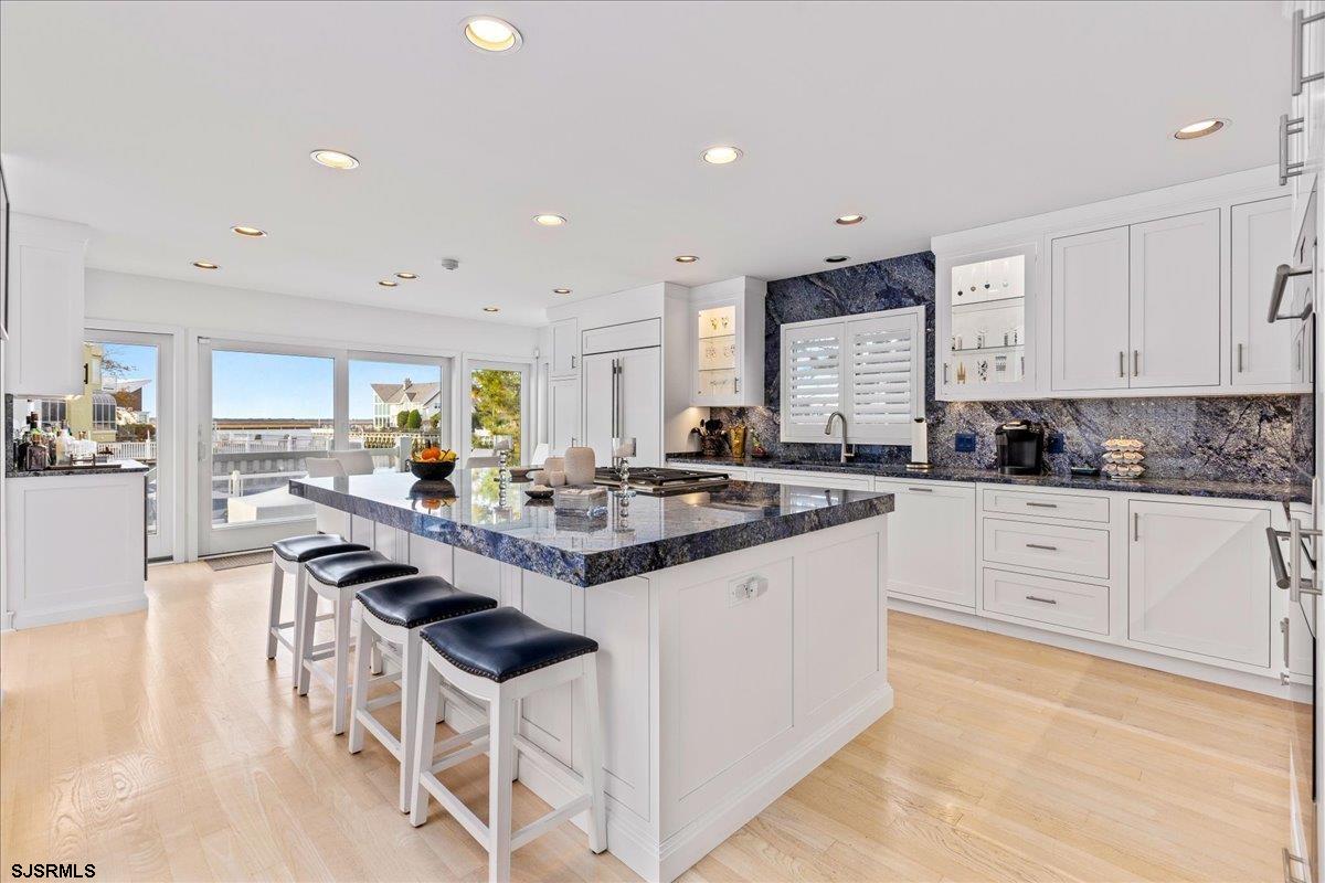 8205  Lagoon - , MARGATE CITY