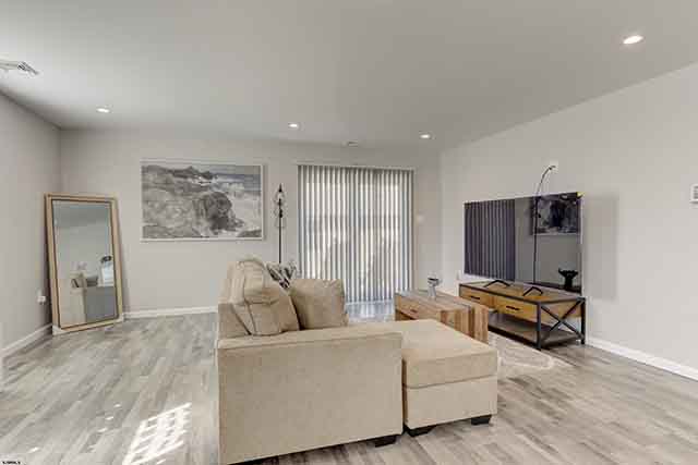402 W Bayview - , PLEASANTVILLE