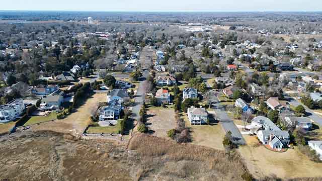 208  Balfour - , LINWOOD