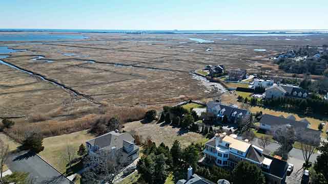 208  Balfour - , LINWOOD