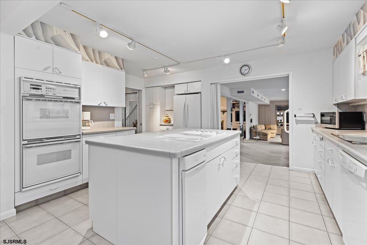 7905  Lagoon - , MARGATE CITY
