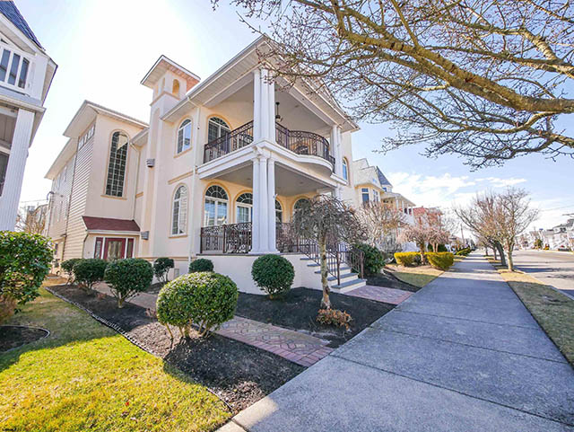 1417  Wesley - , OCEAN CITY