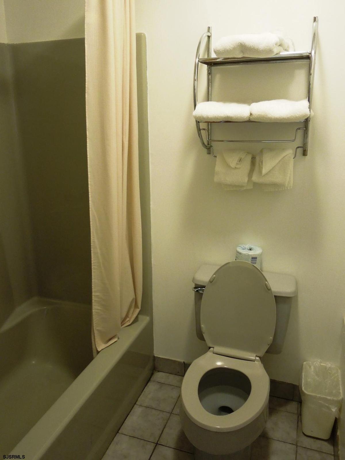 300 E Absecon - 1, ABSECON