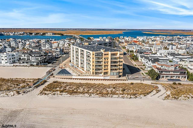 2700  Atlantic - , LONGPORT