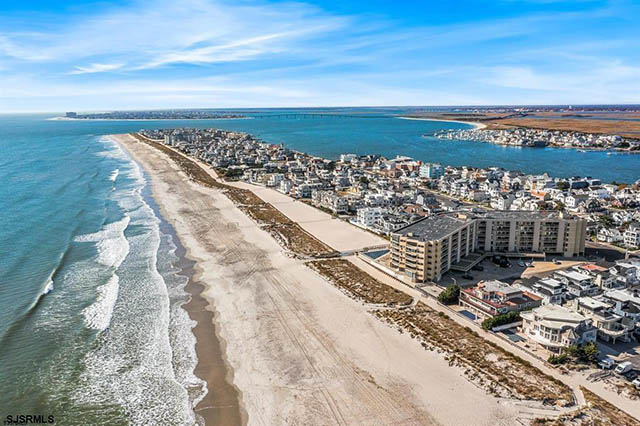 2700  Atlantic - , LONGPORT