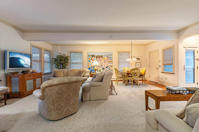 131 E Atlantic Blvd - , OCEAN CITY