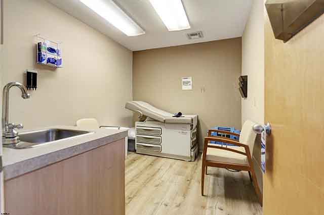 48  Ansley - , PLEASANTVILLE