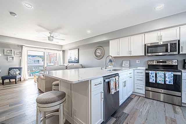 323  44th St S - , BRIGANTINE