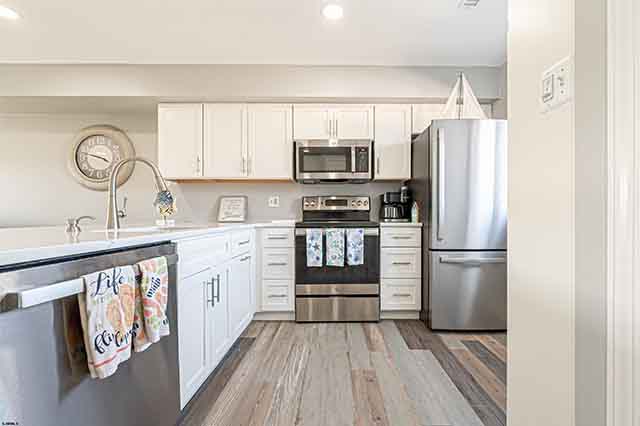 323  44th St S - , BRIGANTINE