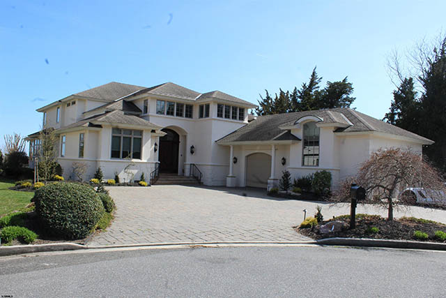 205 E Arbor - , LINWOOD