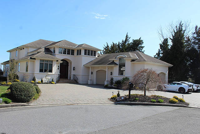 205 E Arbor - , LINWOOD