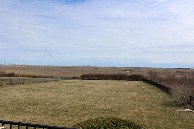 205 E Arbor - , LINWOOD