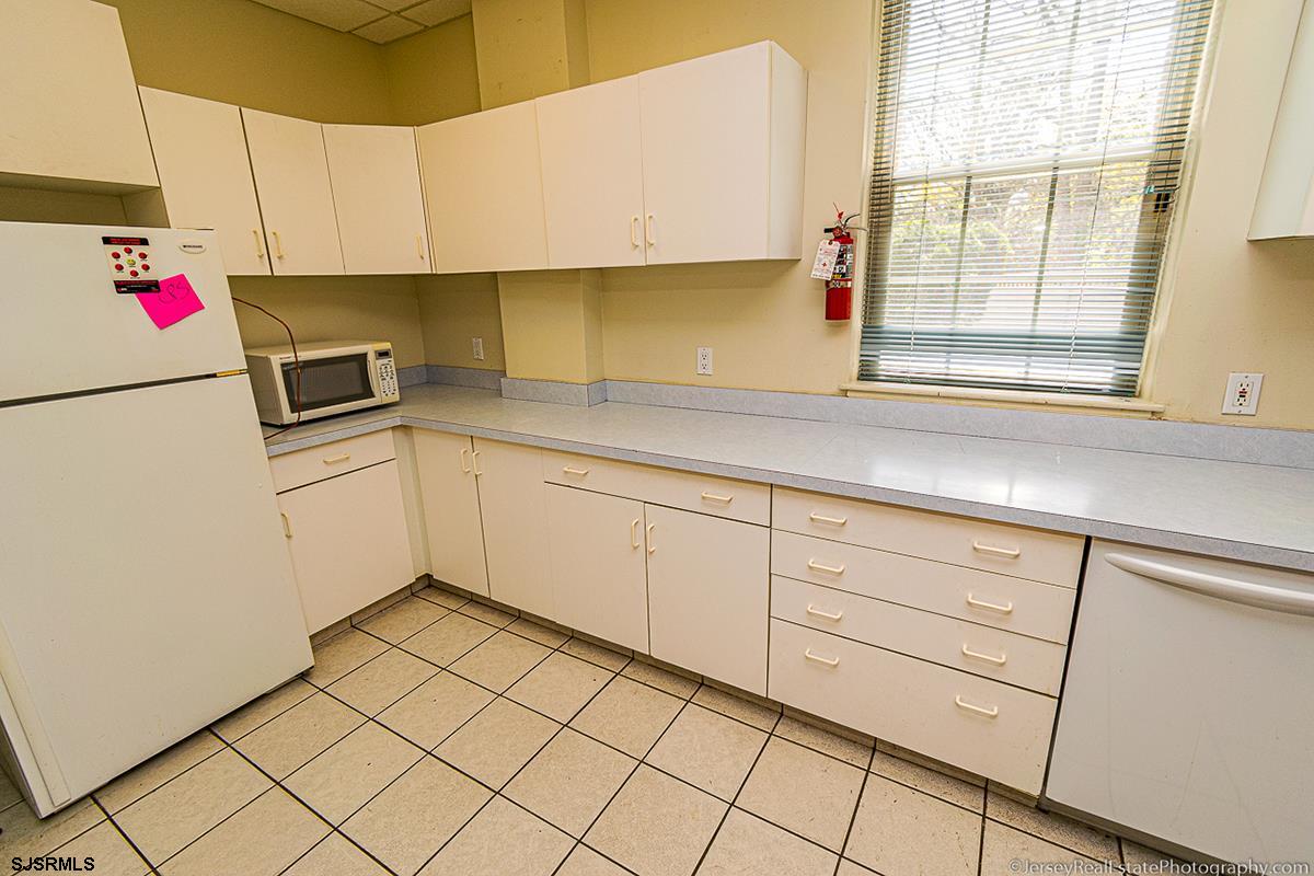 110  Harbor Lane - , SOMERS POINT