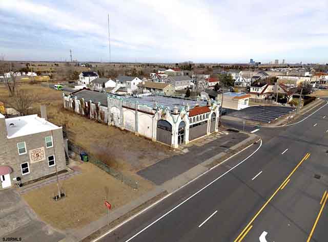 7006  Black Horse Pike - , PLEASANTVILLE