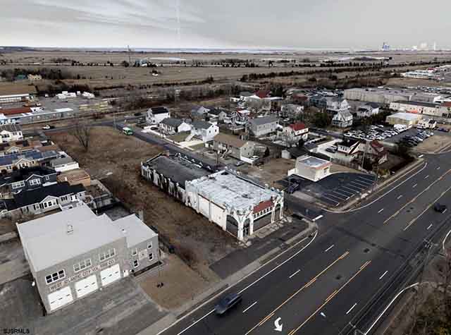 7006  Black Horse Pike - , PLEASANTVILLE
