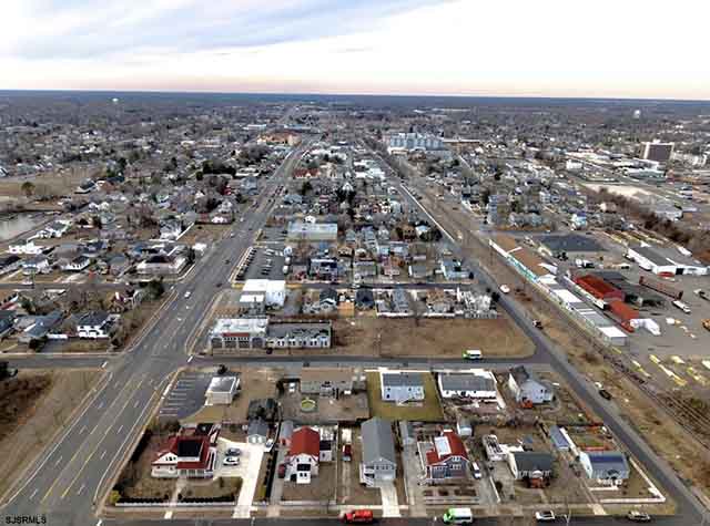 7006  Black Horse Pike - , PLEASANTVILLE