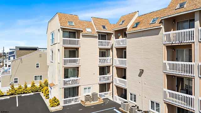 323  44th St S - , BRIGANTINE