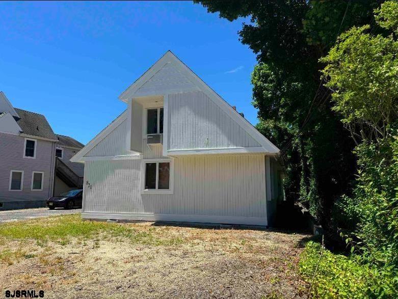 821 N Main St - , PLEASANTVILLE