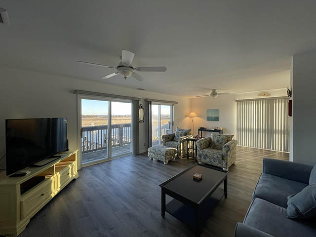 557  Launch - , SOMERS POINT