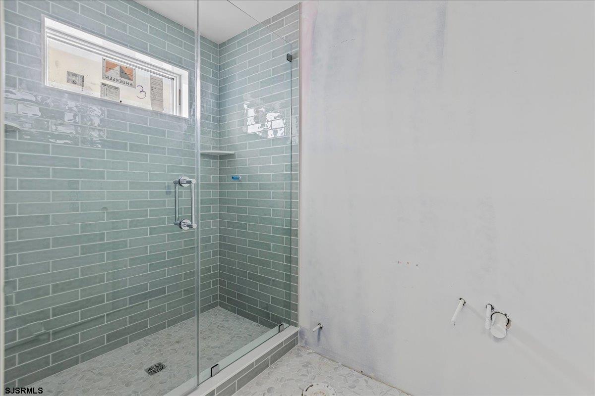 5 N 35th - , LONGPORT