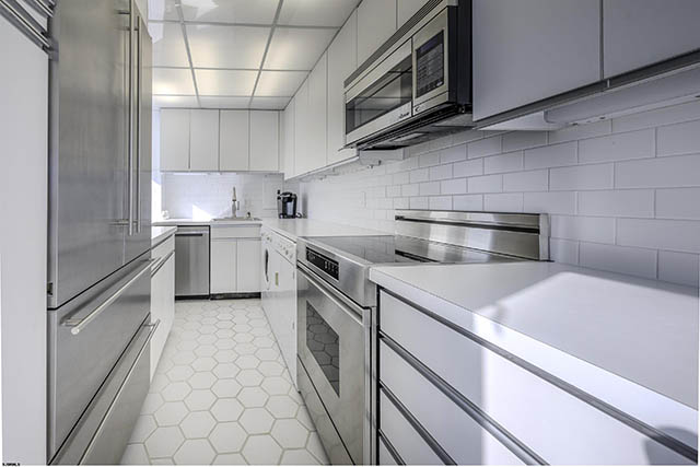 111 S 16th - , LONGPORT