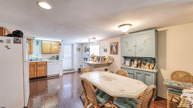 732  Wesley - , OCEAN CITY