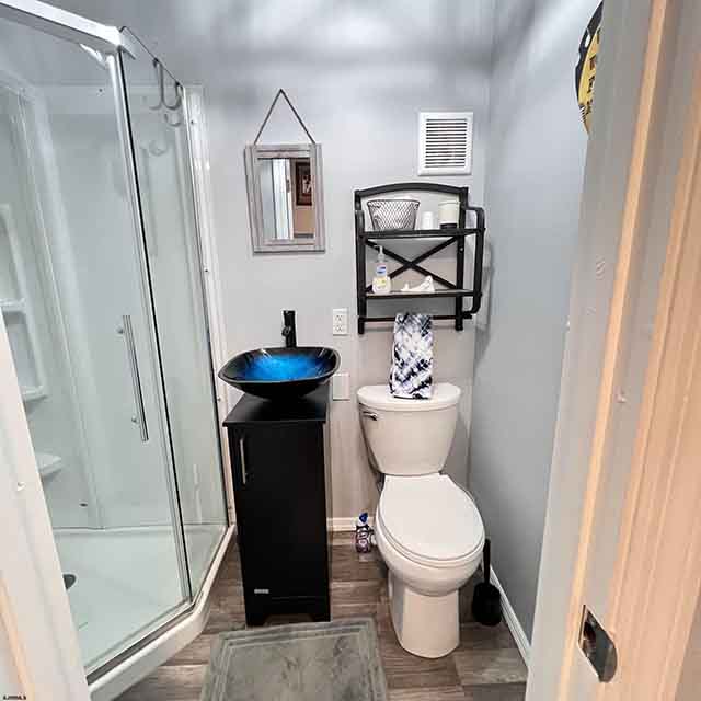 3  Beacon - , BRIGANTINE