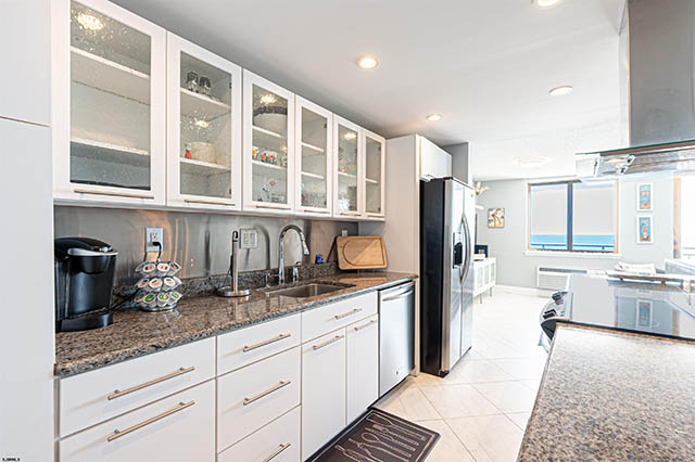 9600  Atlantic - , MARGATE CITY