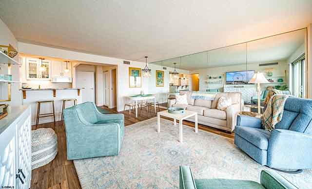 322  Boardwalk - , OCEAN CITY