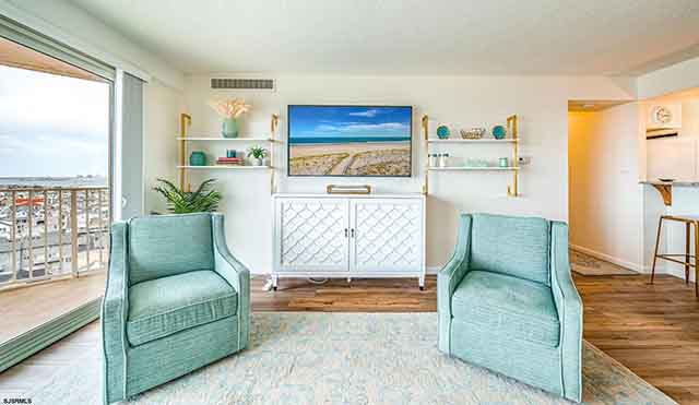 322  Boardwalk - , OCEAN CITY