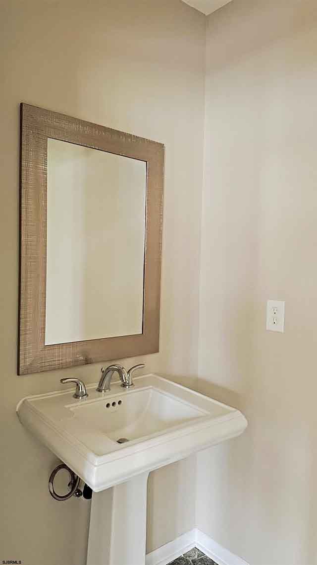 301 S Cambridge Ct - , ABSECON