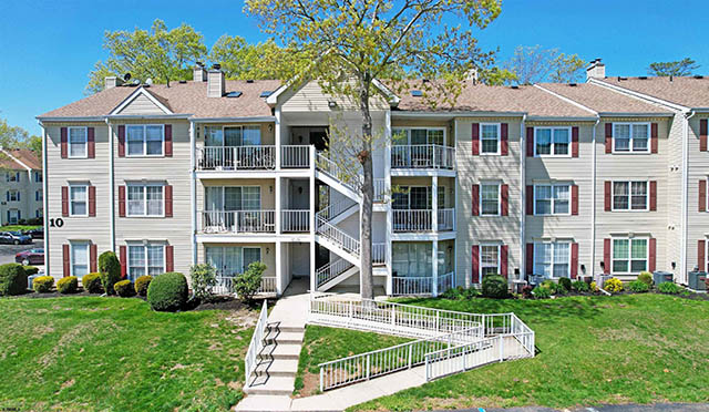 120  Iroquois Drive - , ABSECON