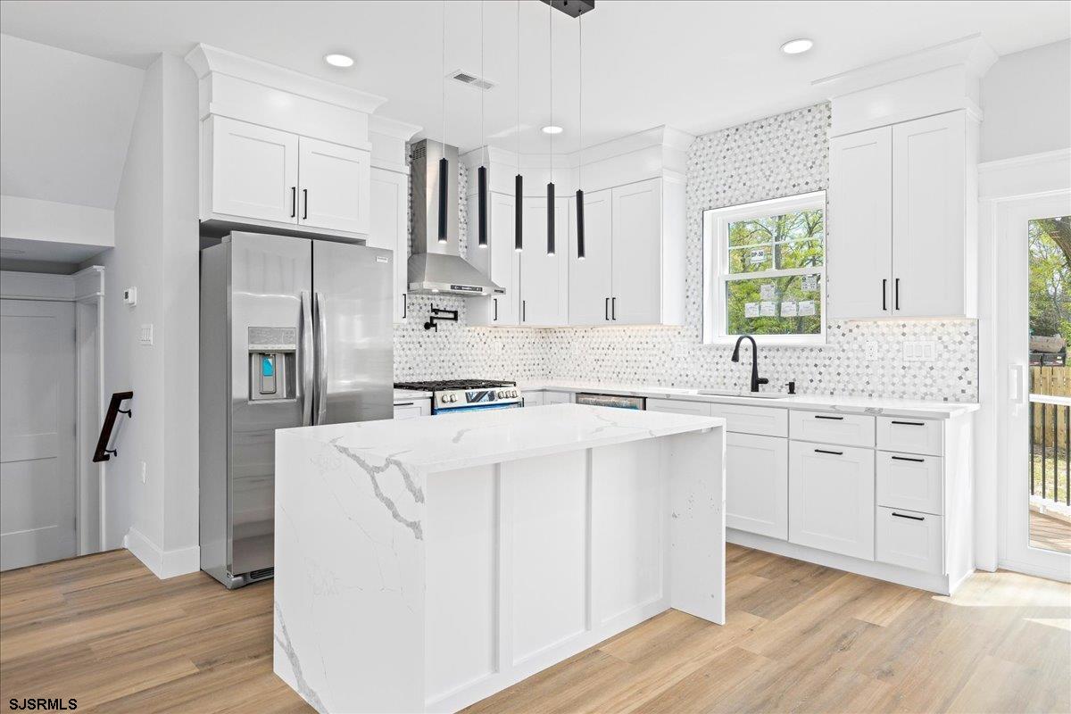 607  Lake - , NORTHFIELD