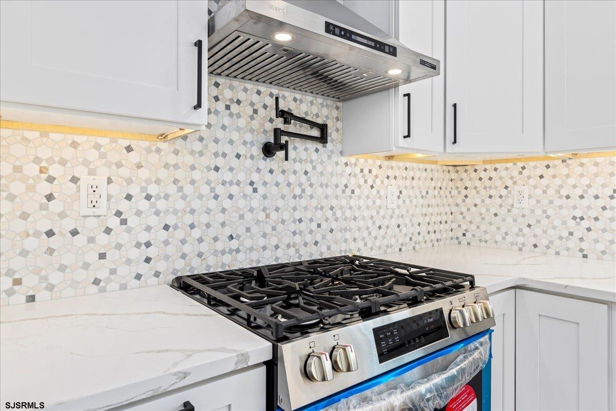 607  Lake - , NORTHFIELD